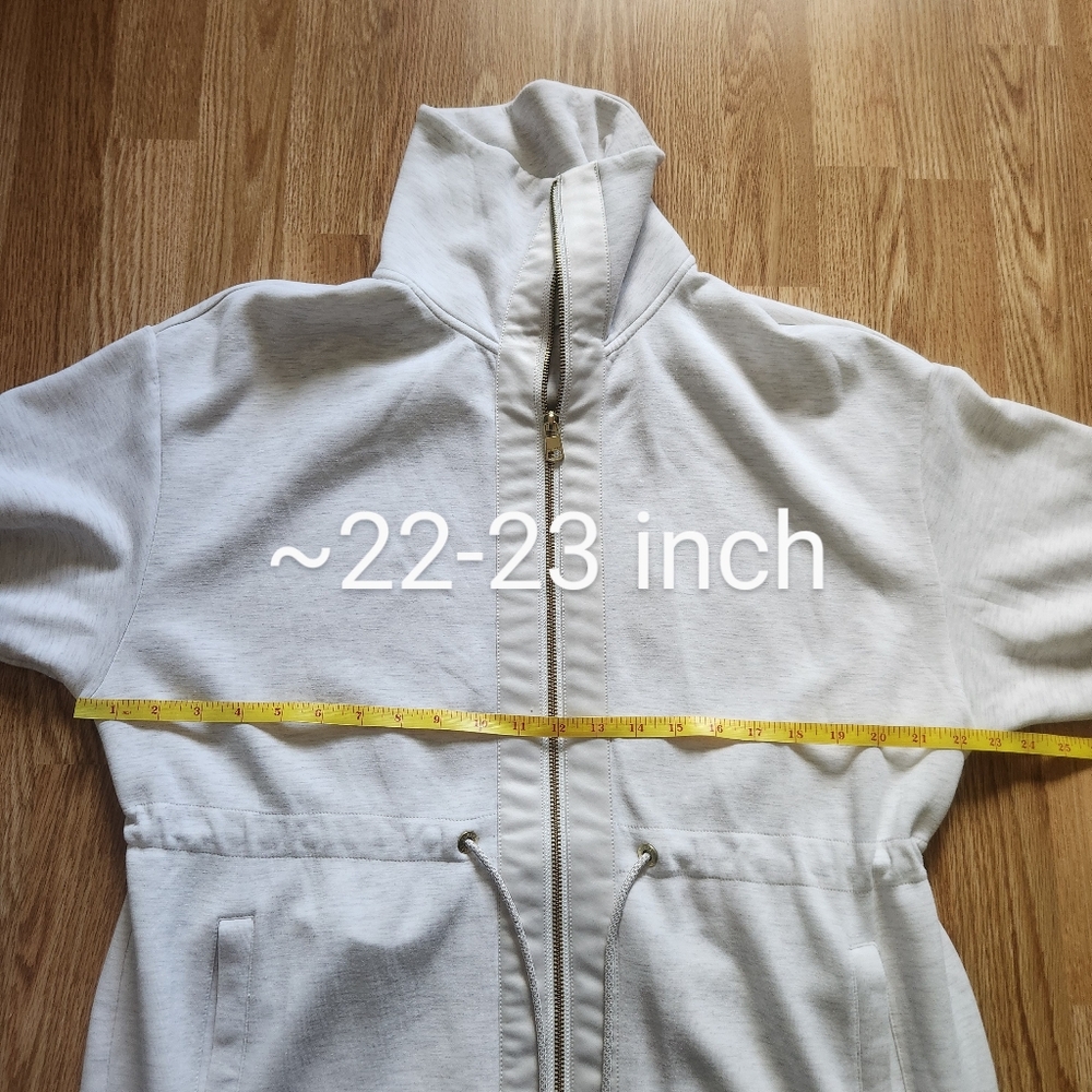 Varley Off-White Utility Jacket - Picture 10 of 10